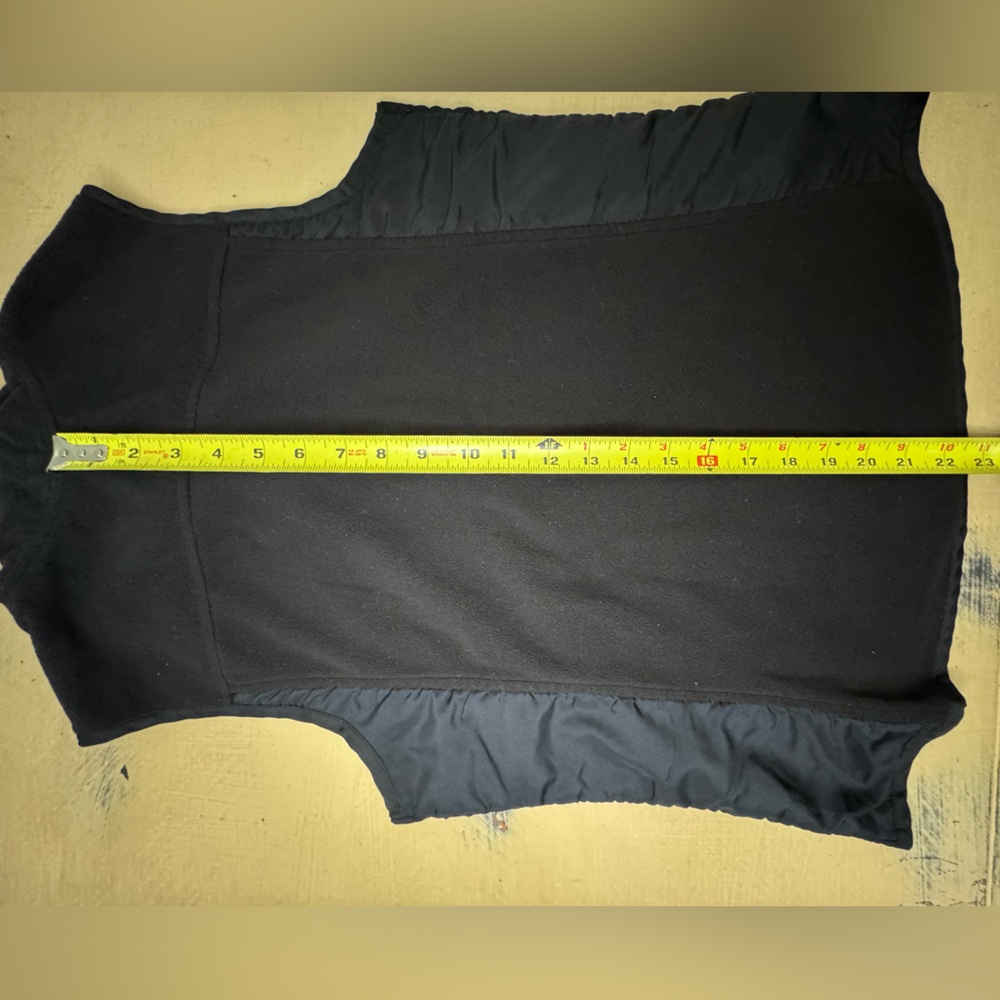 Tek Gear Black Sleeveless Zip-Up Vest - Picture 6 of 6